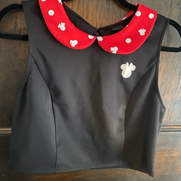 Disney Tops - Minnie Mouse crop top with Peter Pan collar.